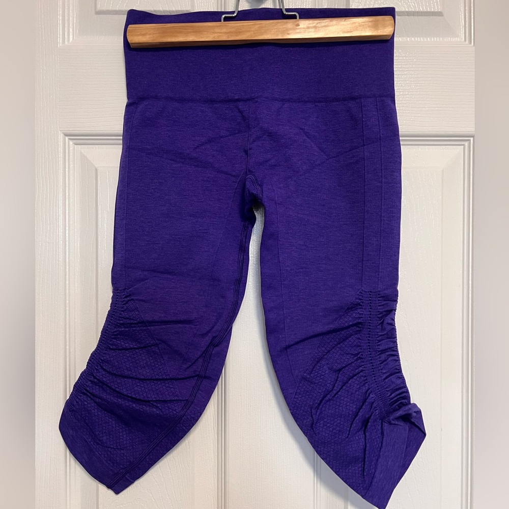 EUC Lululemon In The Flow II Crop 4